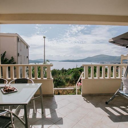 Apartman Sunny Apartment Trogir Exterior photo