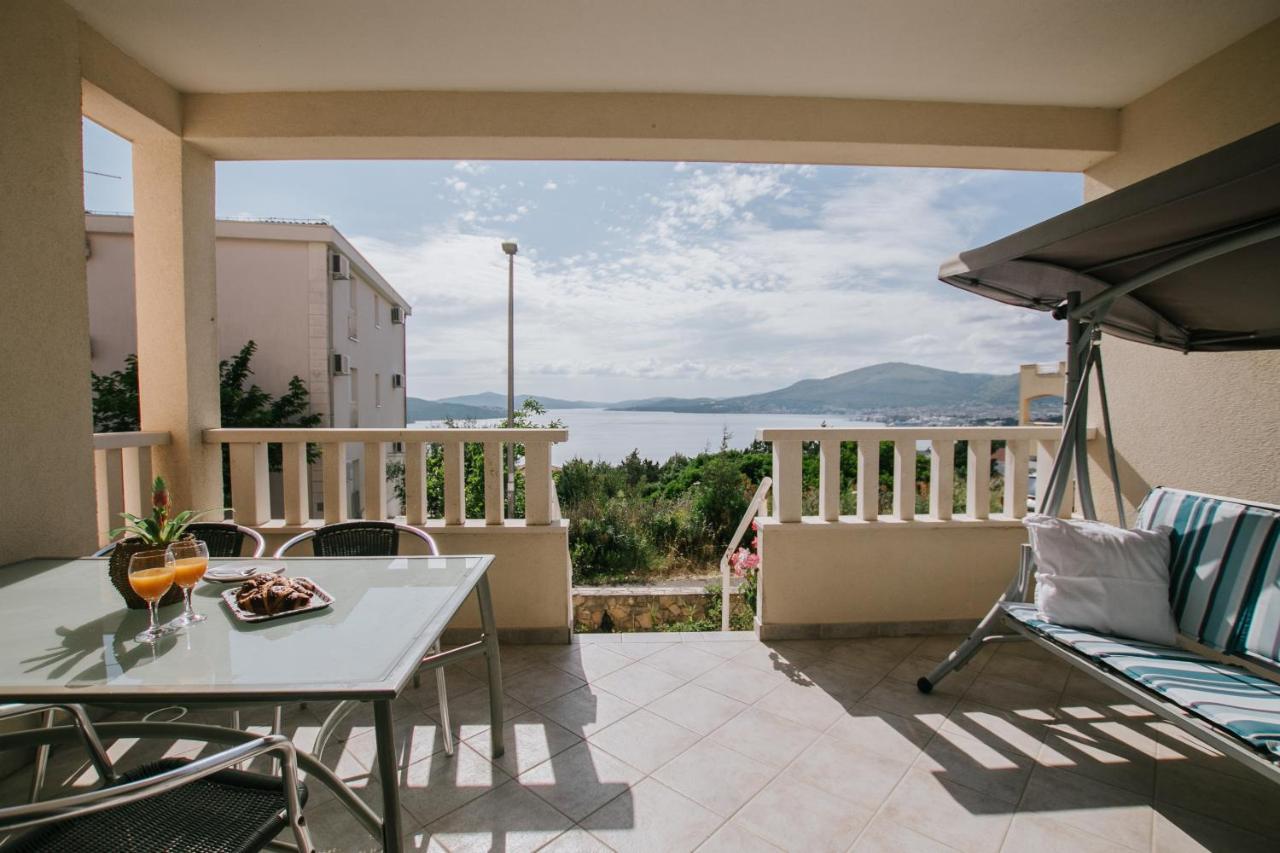 Apartman Sunny Apartment Trogir Exterior photo